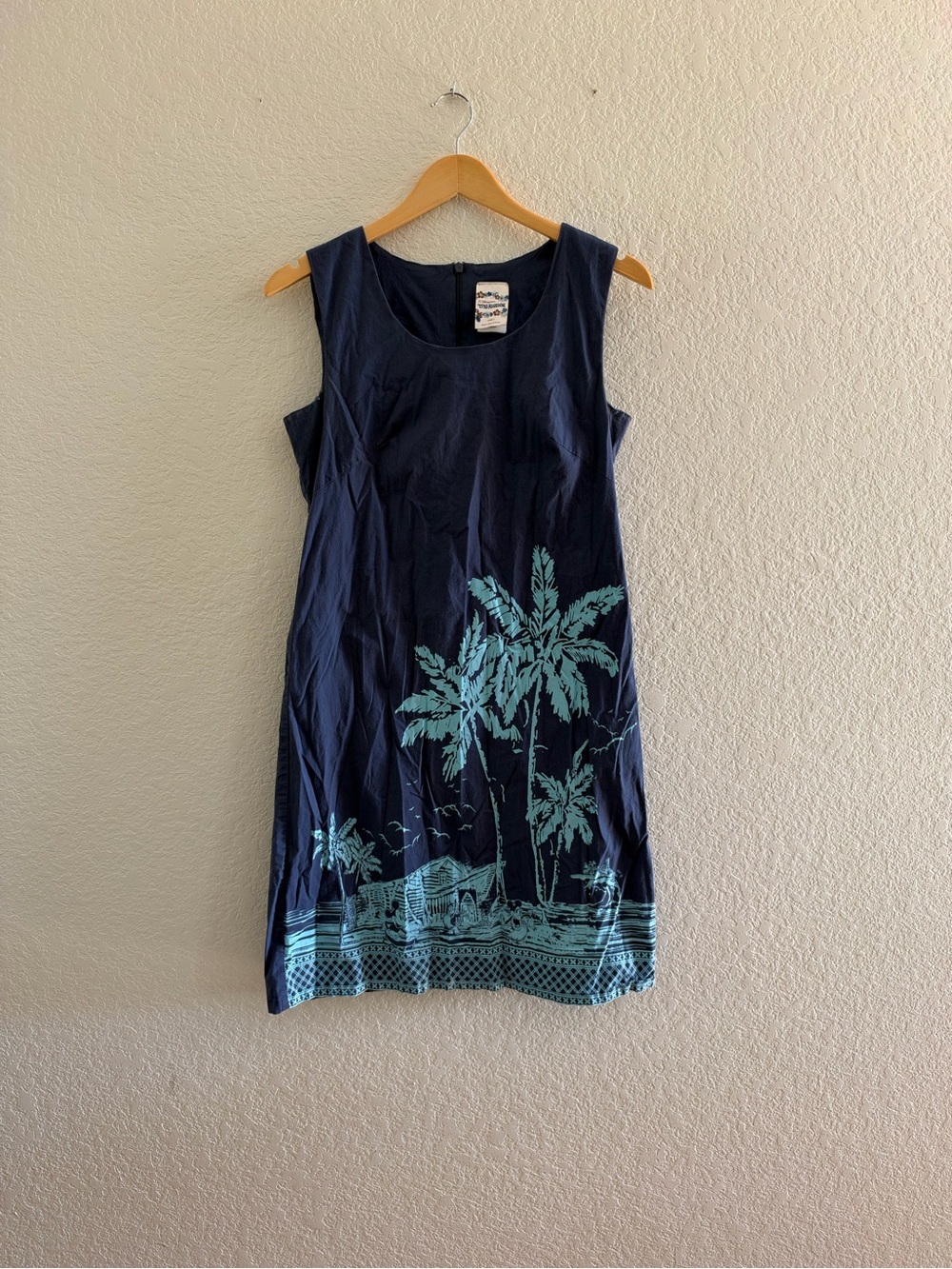 Disney Tiki Kingdom Blue Island Tropical Dress Sz 6 Mickey Minnie Mouse Goofy